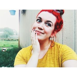 Meet your Posher, Abigail